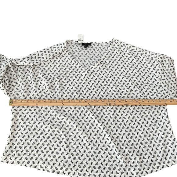 Lane Bryant White Black Paisley Print Blouse Size 18 NWT - Picture 7 of 7